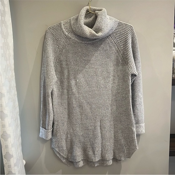 SEVEN SISTERS TURTLENECK SWEATER - Picture 2 of 7